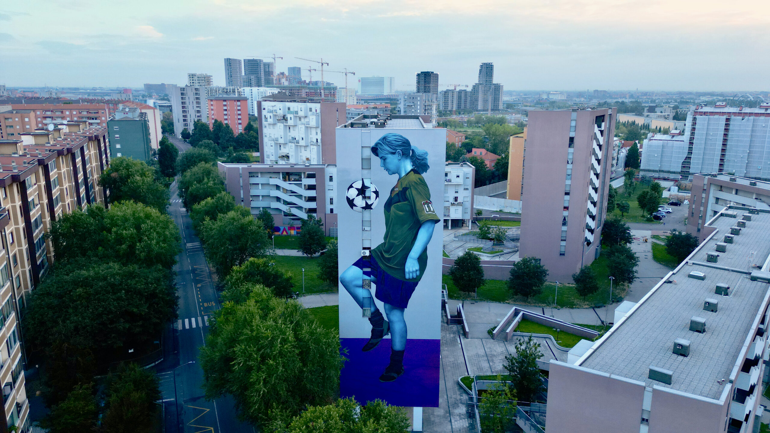 Manifestival: murales di Leticia Mandragora